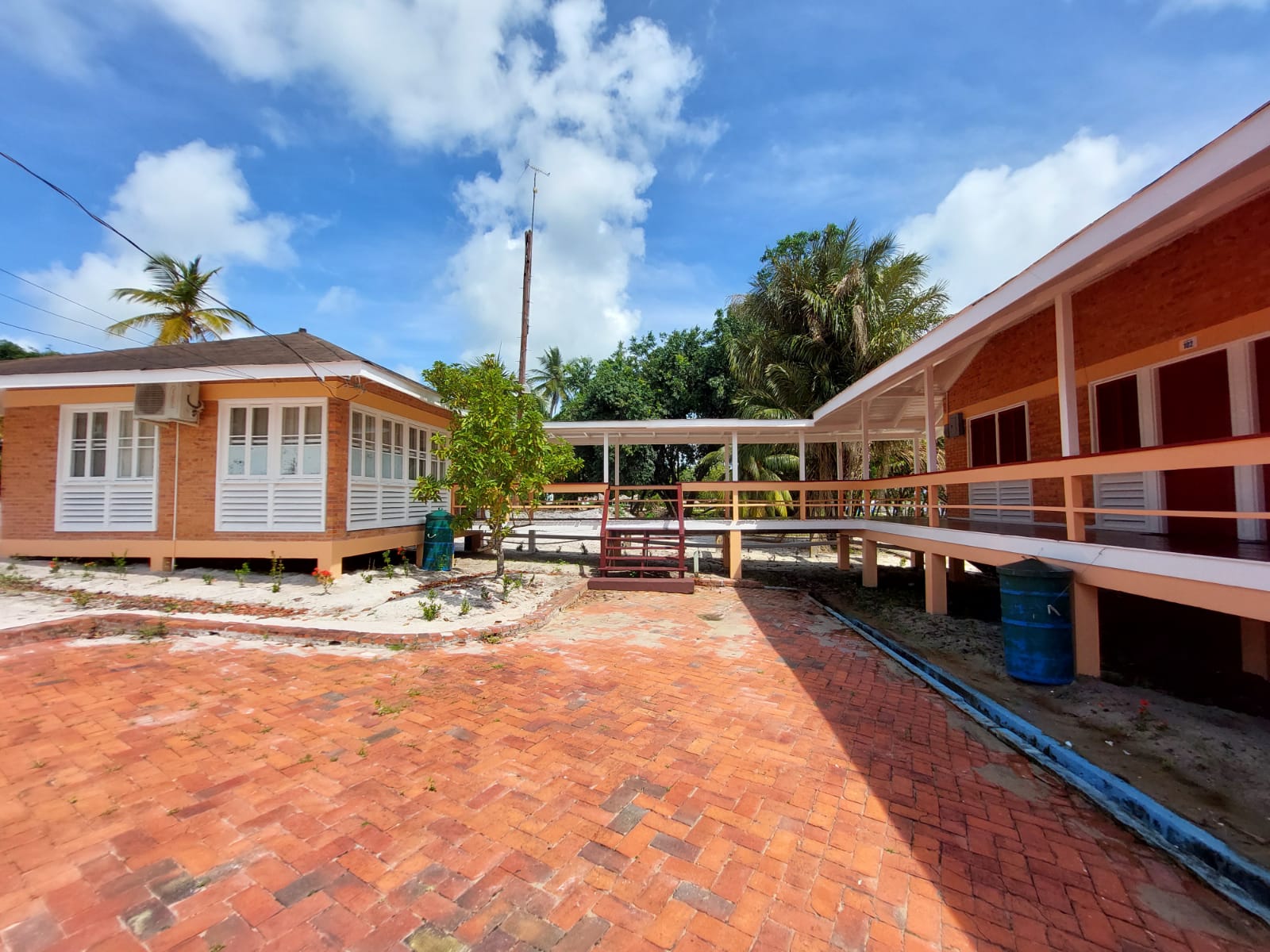 Quakabuka Lodge Surroundings